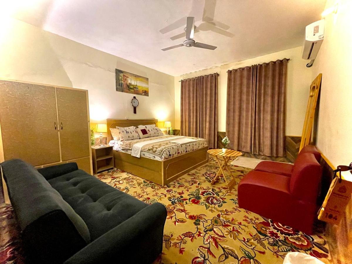 Duroyo Hotel Gilgit Exterior photo