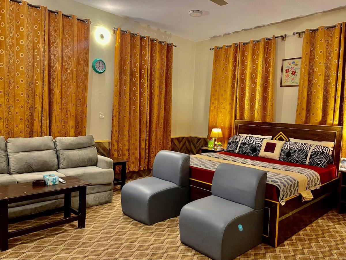 Duroyo Hotel Gilgit Exterior photo