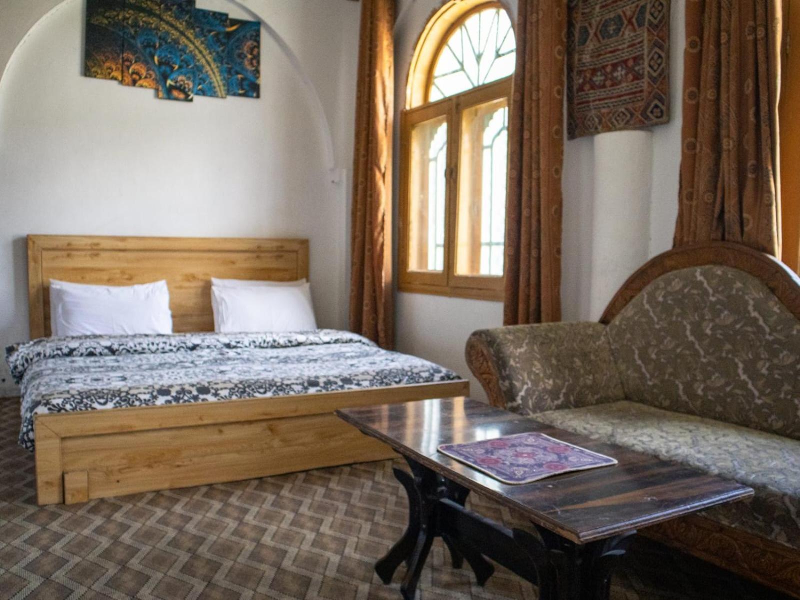 Duroyo Hotel Gilgit Exterior photo